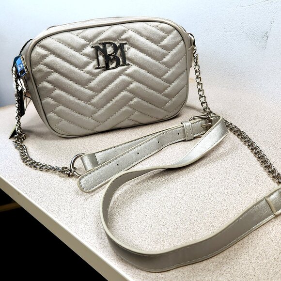 Badgley Mischka Silver Crossbody Bag NWT - Picture 2 of 6